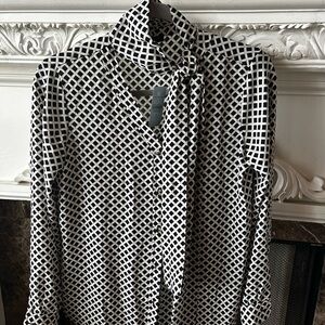 Ann Taylor small/petite patterned blouse